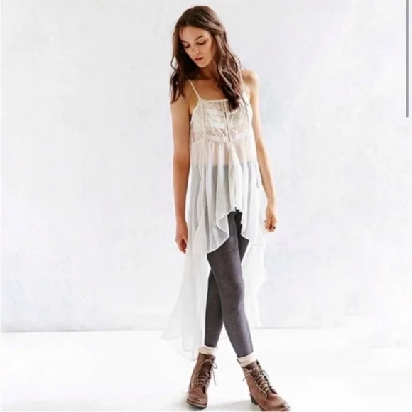 Kimchi Blue Lillian Lace Bib Tank - Picture 11 of 13